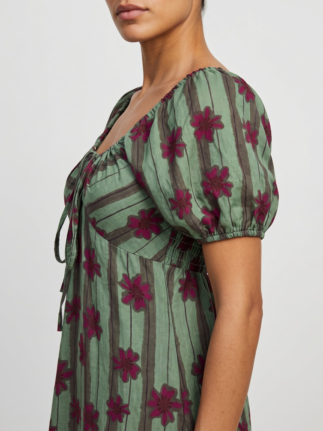 robe verte détail manche bouffante