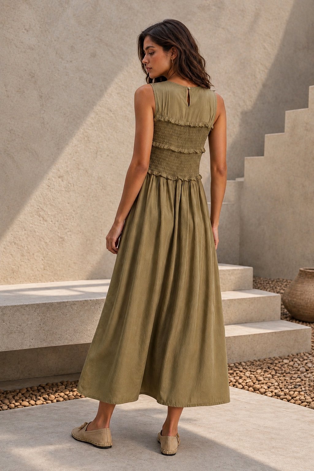 Robe midi fluide à buste smocké