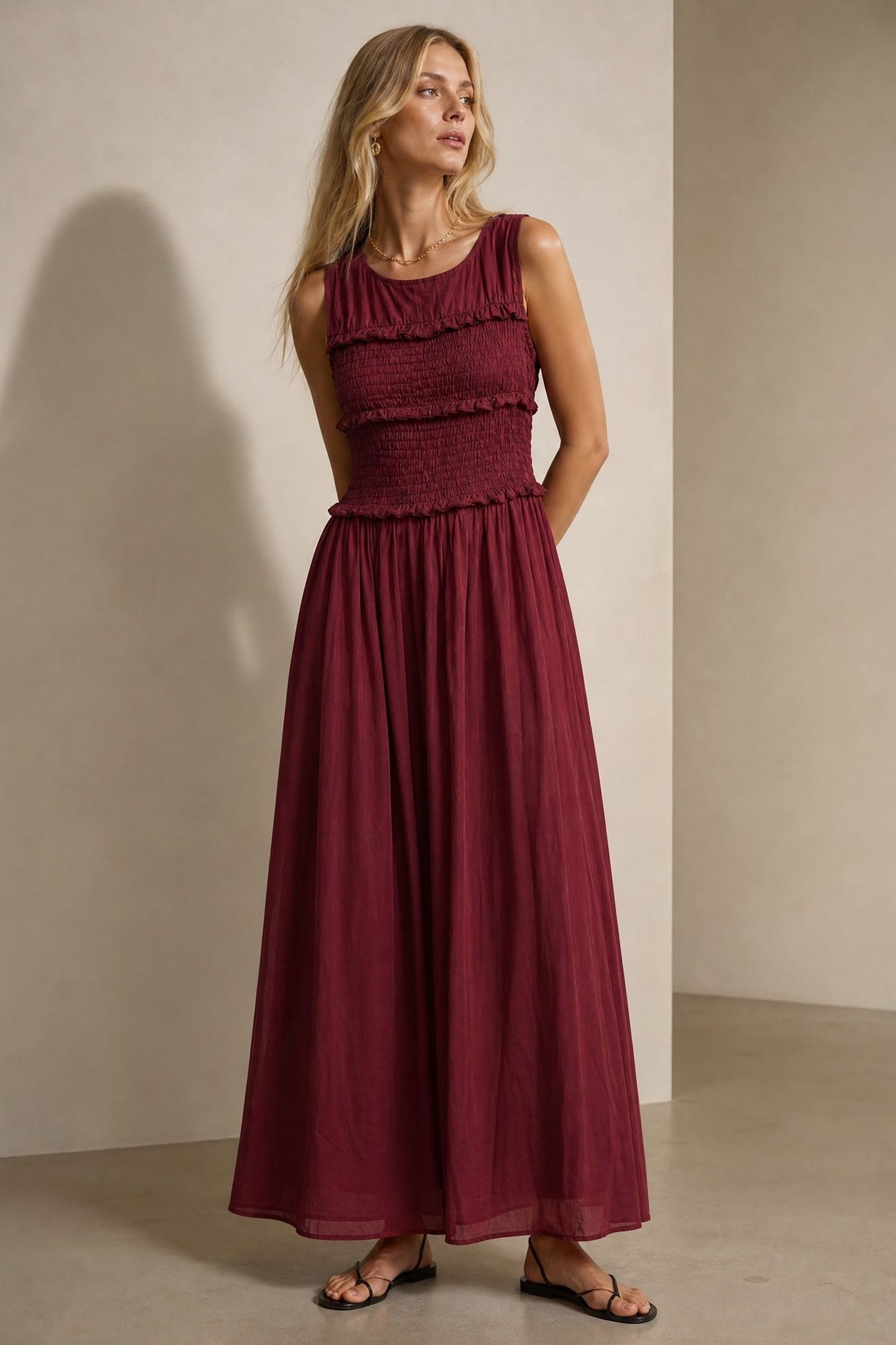 Robe midi fluide à buste smocké