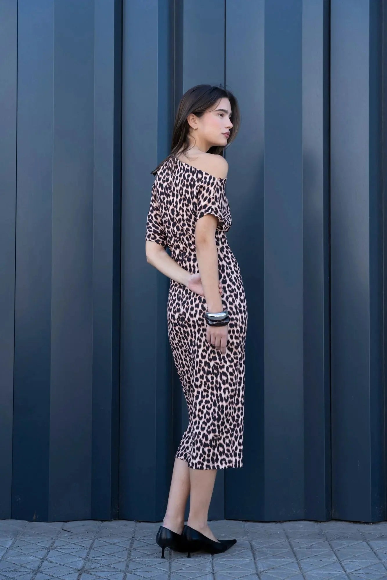 Robe midi à imprimé animalier léopard, robe à imprimé, avec talons noirs