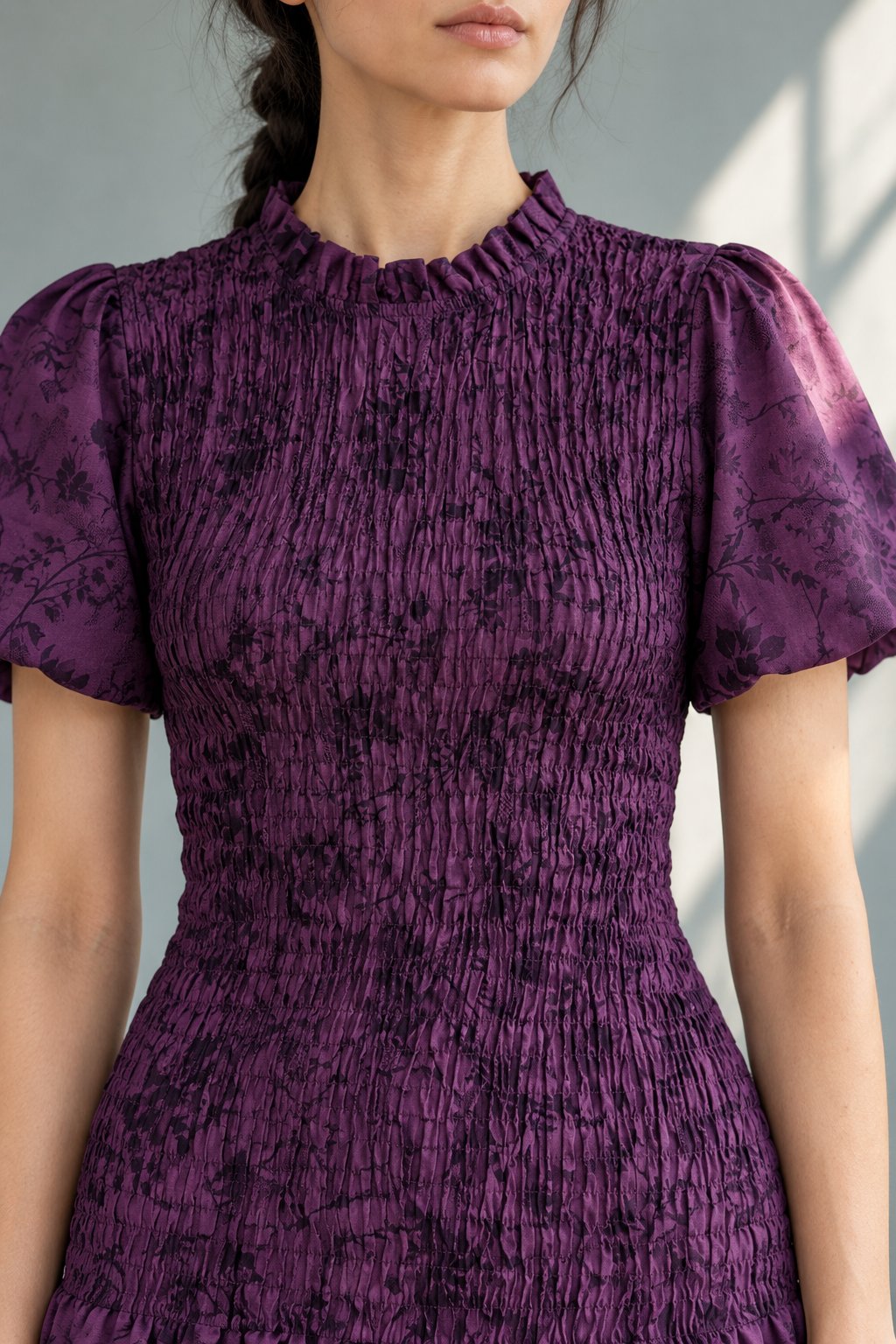 Détail des smocks robe violette