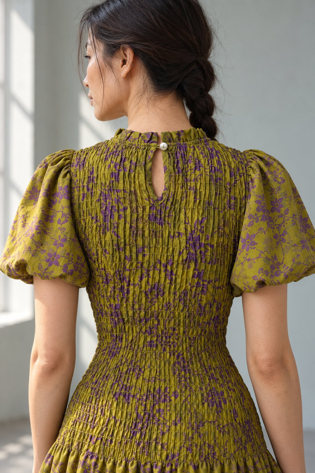 Col montant volanté robe mini