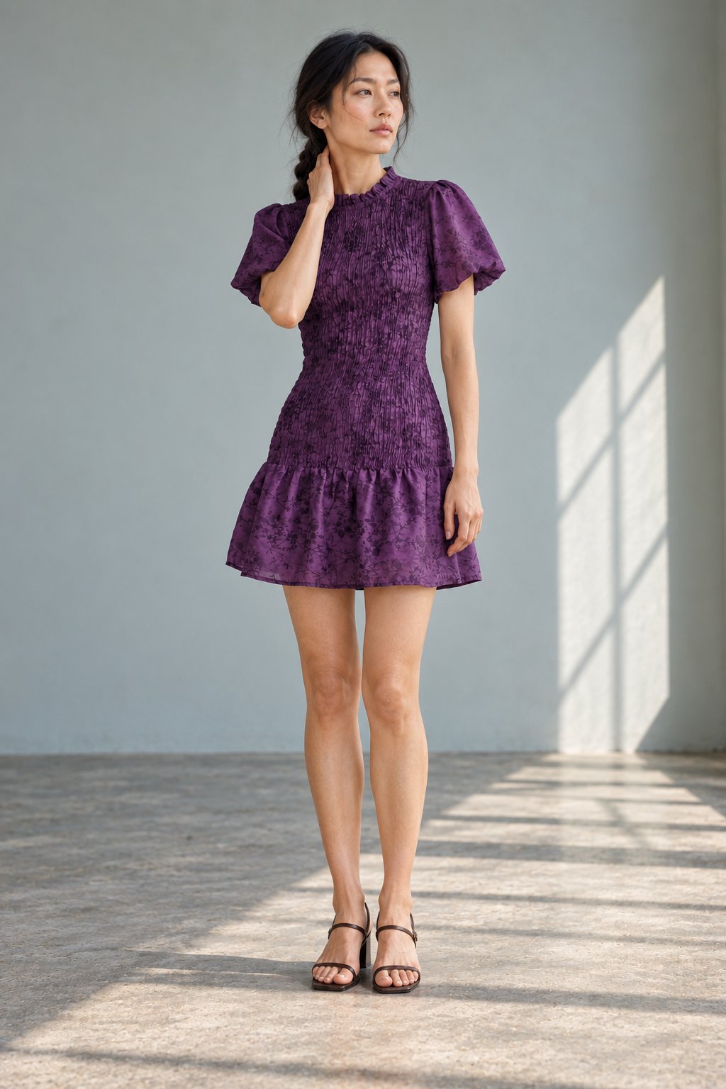 Robe mini smockée fleurie violette