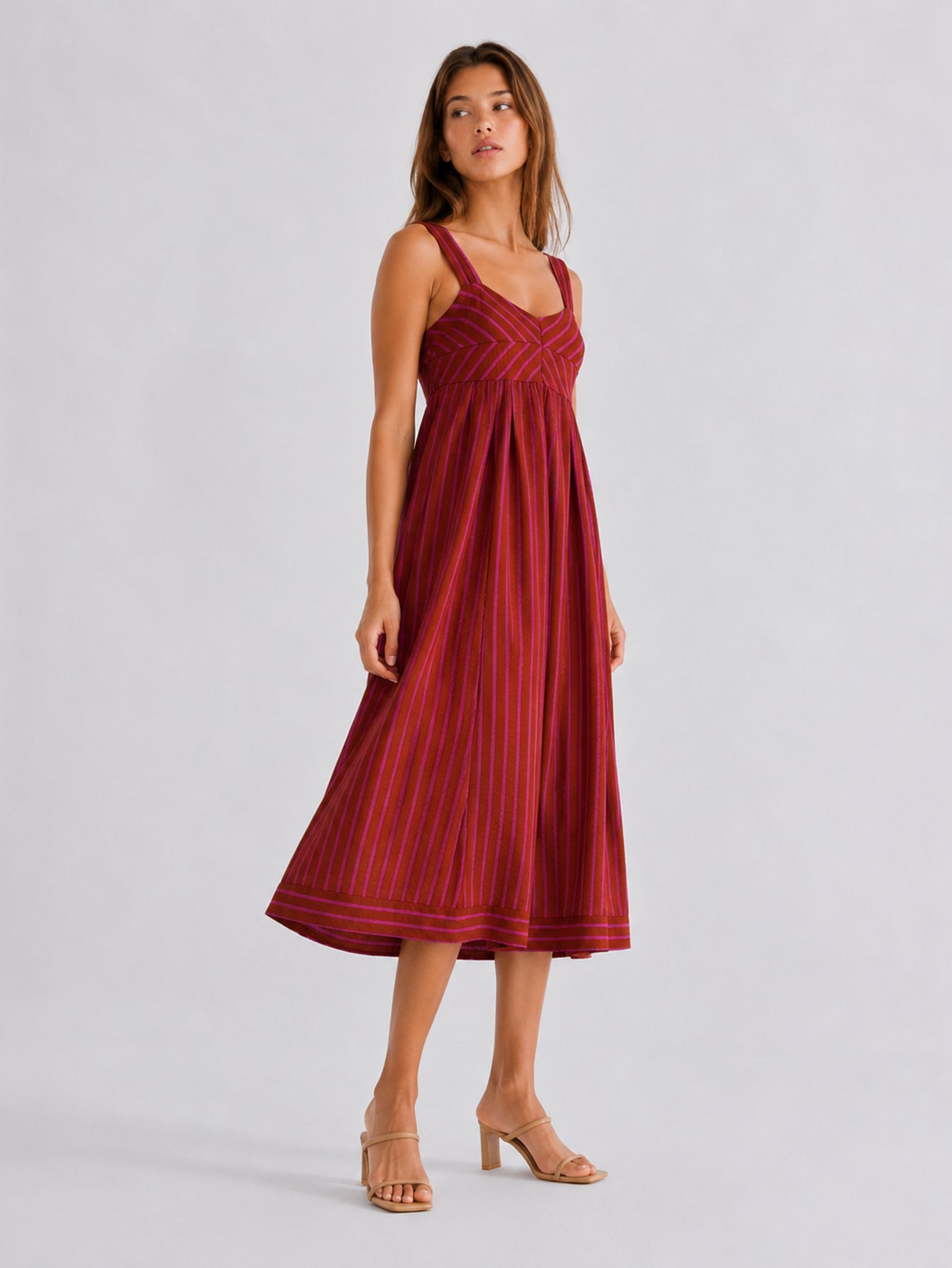 Robe midi rayée profil avec bretelles larges