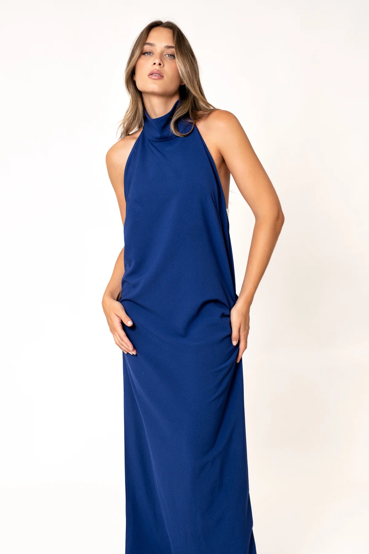 Robe dos nu longue pour soirée chic et mariage civil Sapiato