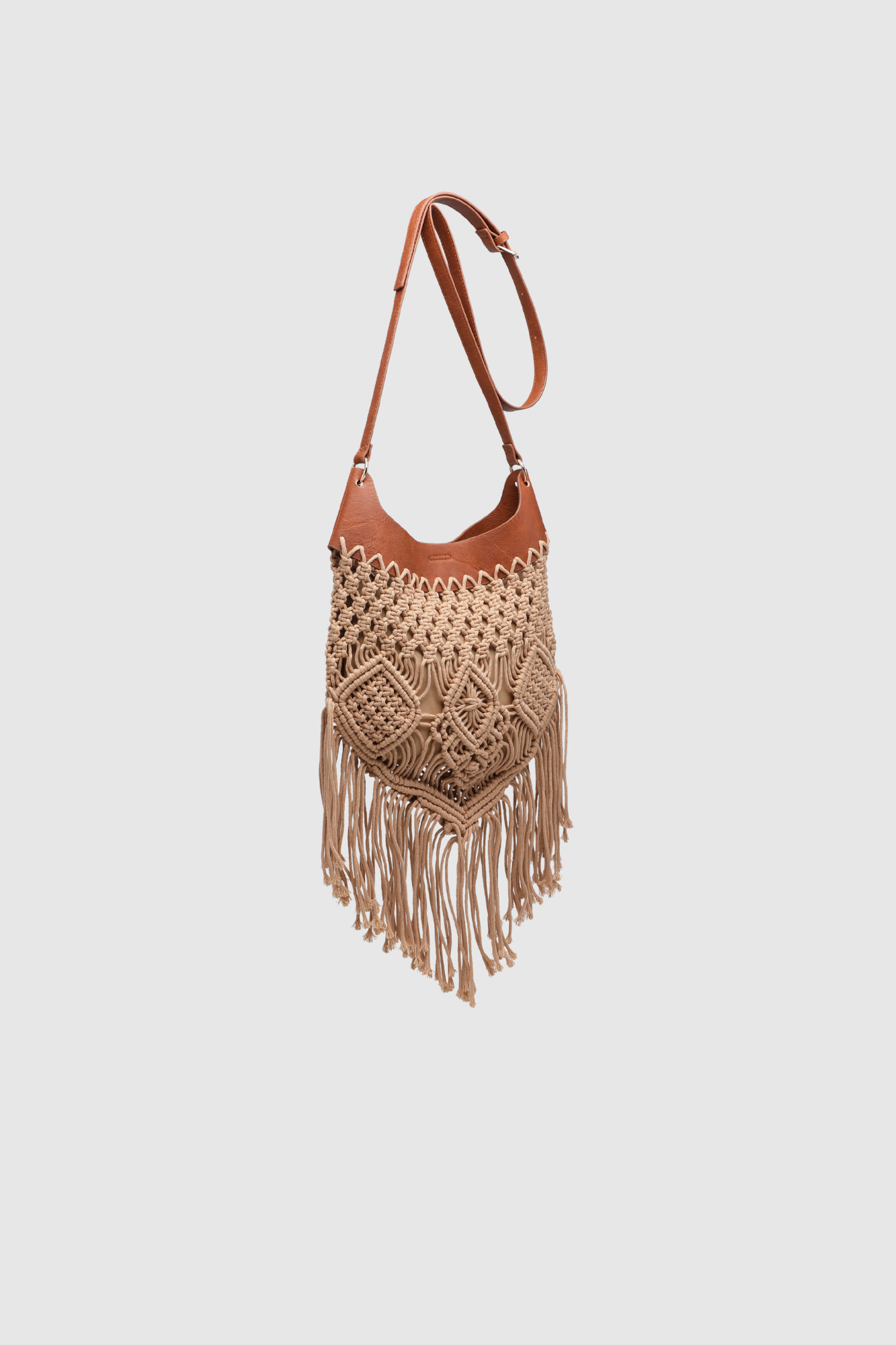 sac en macrame a longues franges image 4