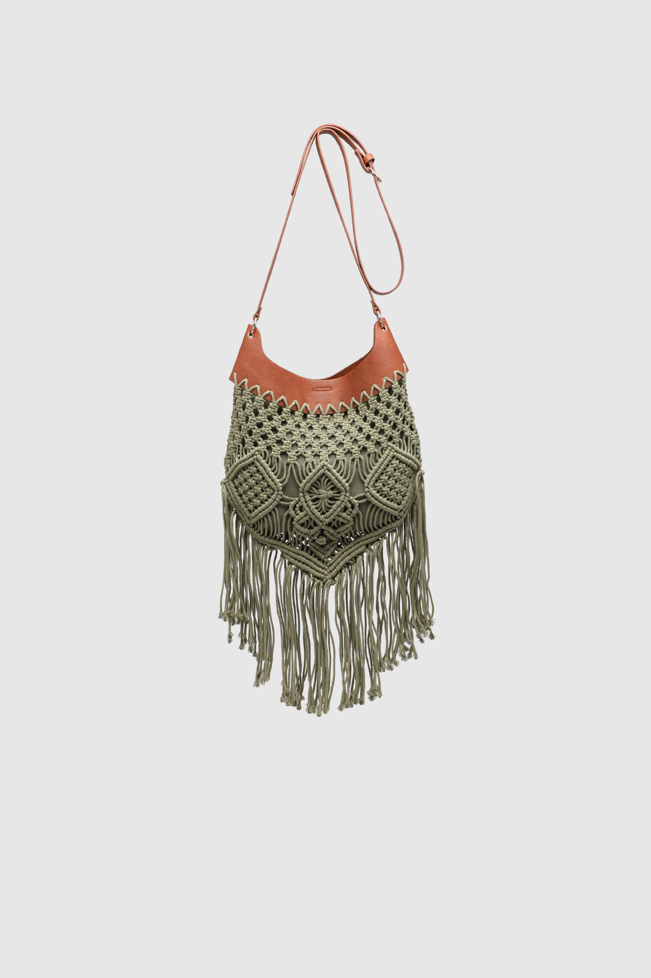 sac en macrame a longues franges image 6