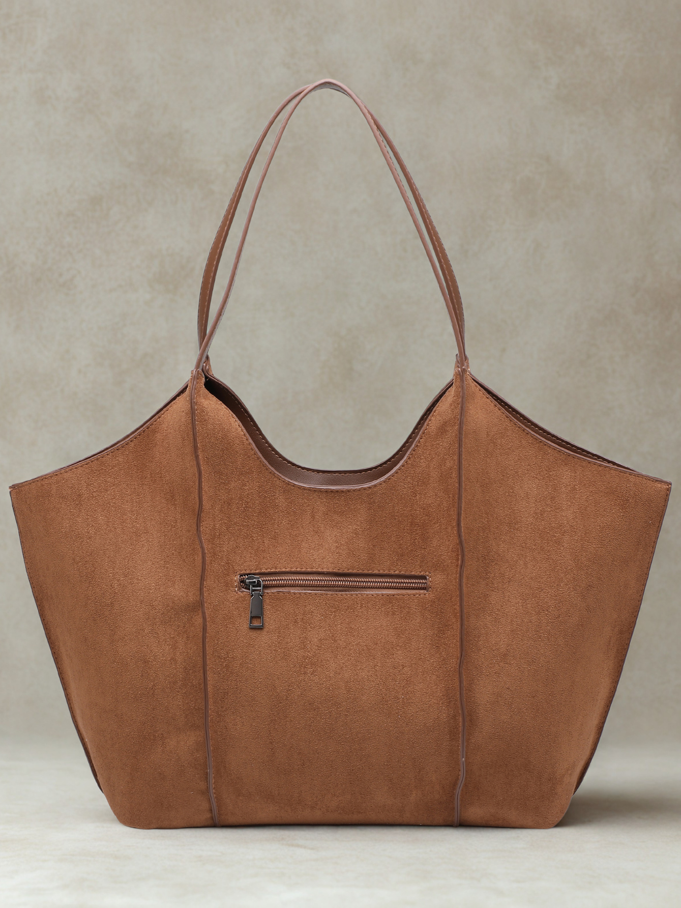 Cabas en suédine camel poche zippée au dos