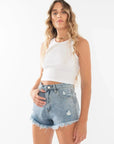 Short denim effiloché pour femmes avec ourlet frangé et look décontracté