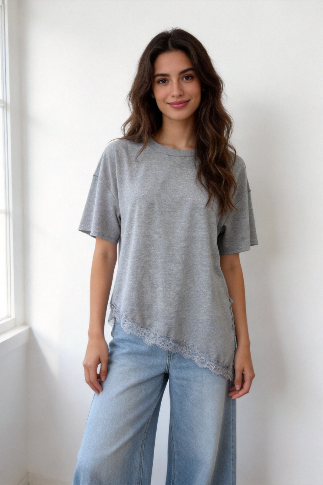 Top ourlet dentelle gris
