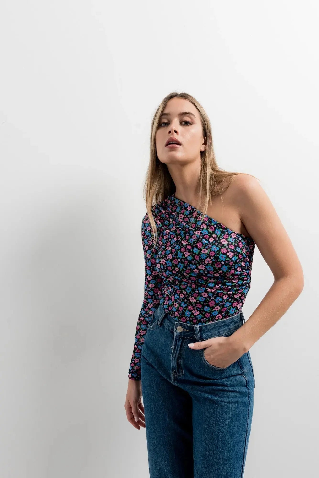 Top asymétrique imprimé floral à manches longues pour femmes, body asymétrique élégant