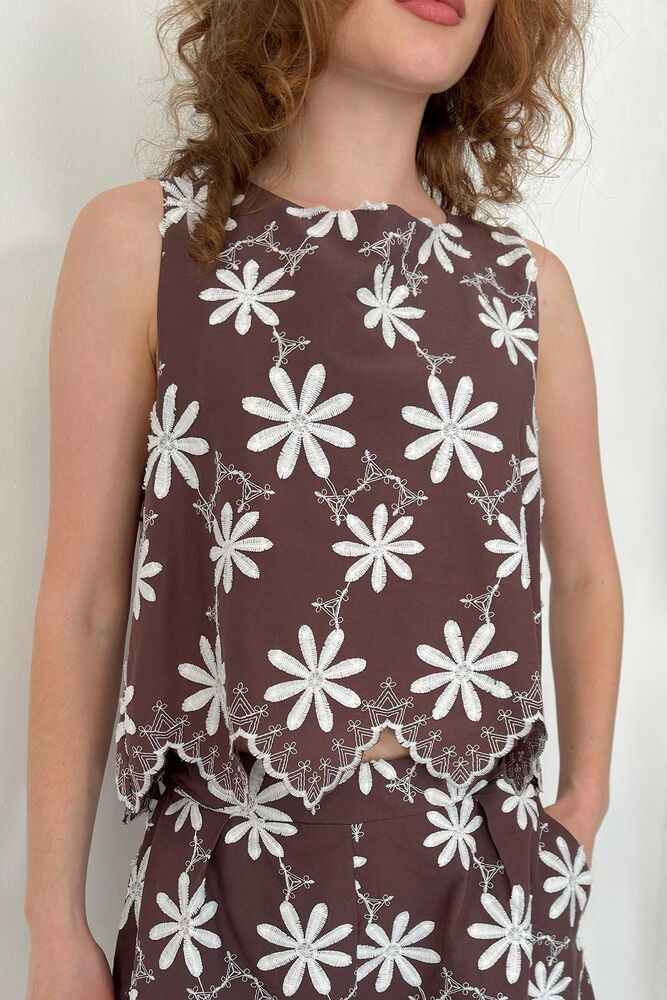 top13822 chemisier brun fleuri sans manches avec mancherons image 4