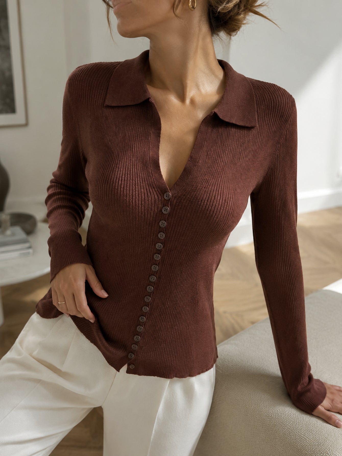 Cardigan marron assis boutonné