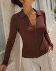 Cardigan marron extérieur boutonné