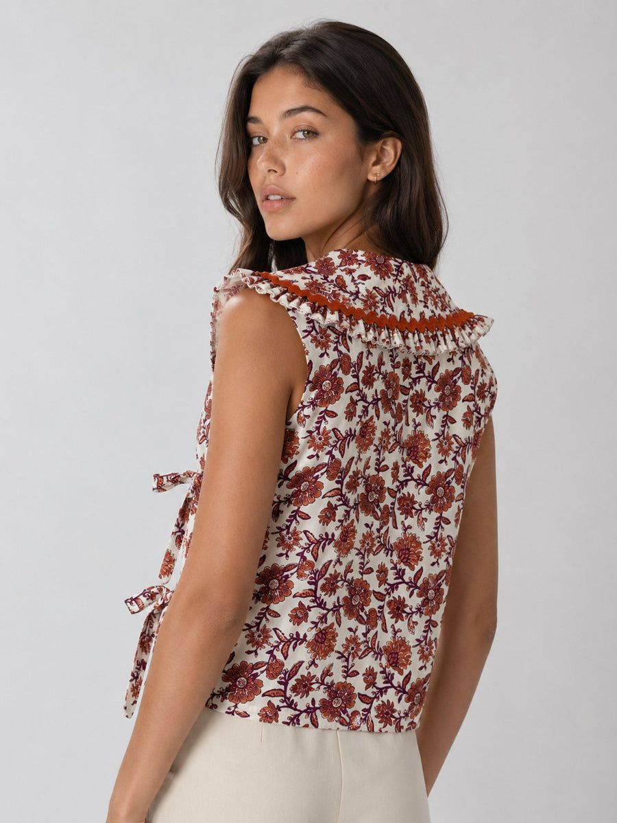 top gilet fleuri a liens col volante image 3