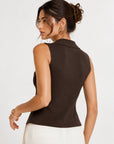 Gilet en maille marron vue de dos