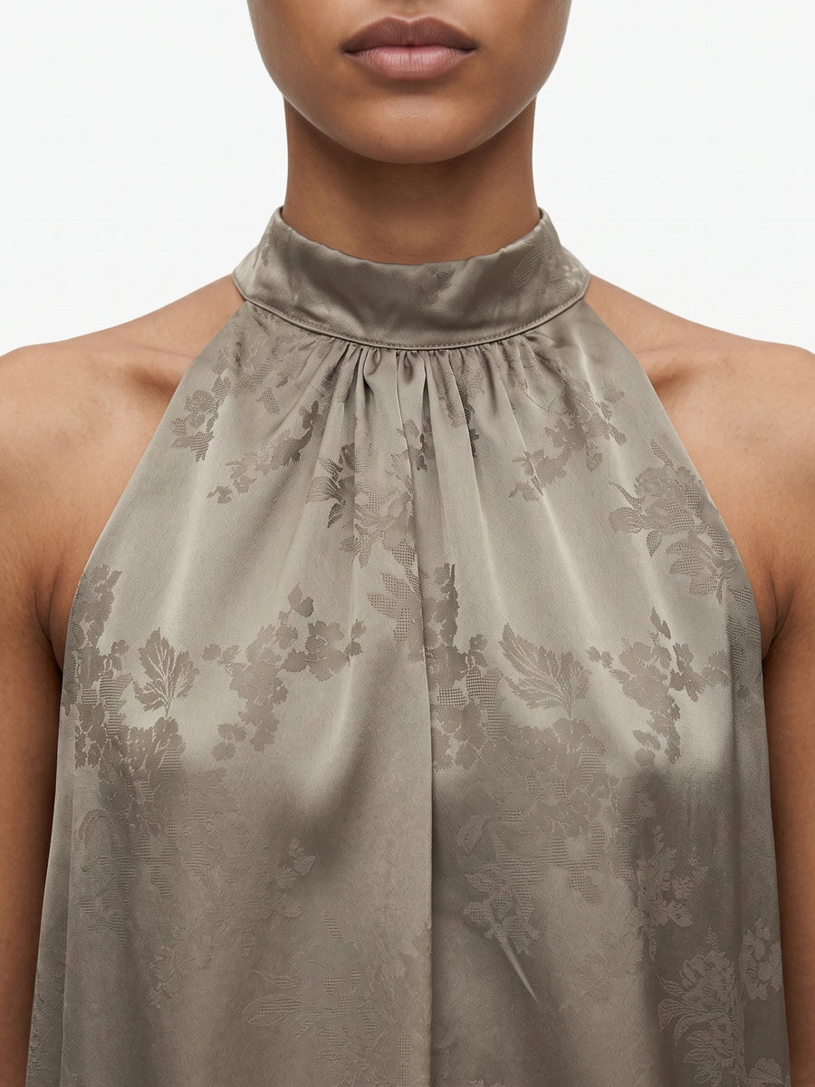 Détail jacquard du top halter kaki