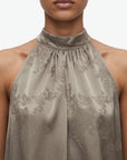 Détail jacquard du top halter kaki