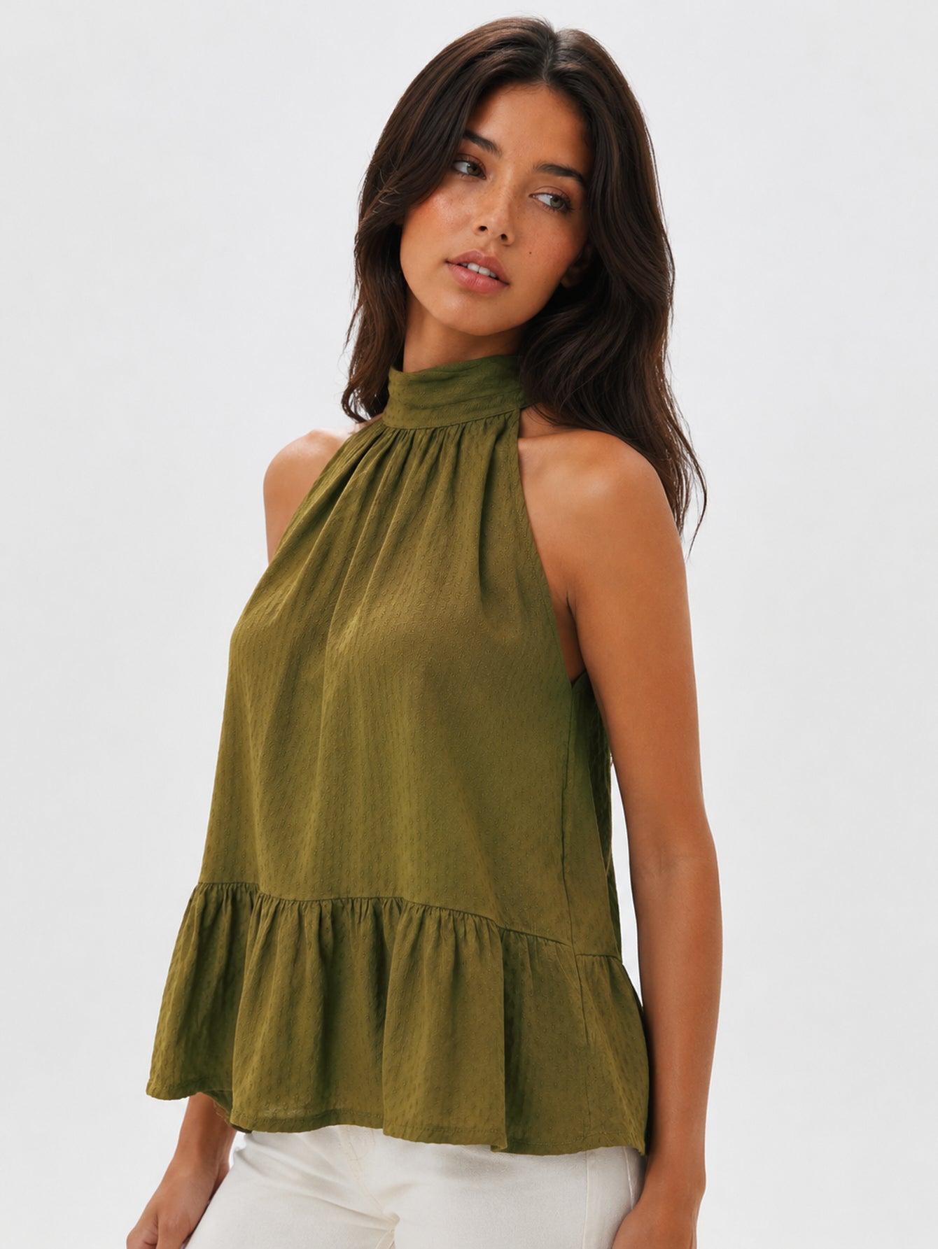 Look avec top halter olive