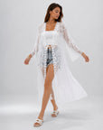 Kimono long blanc en dentelle profil