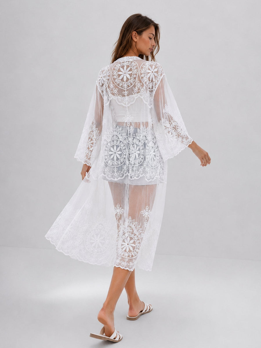 Kimono long blanc dos en mouvement