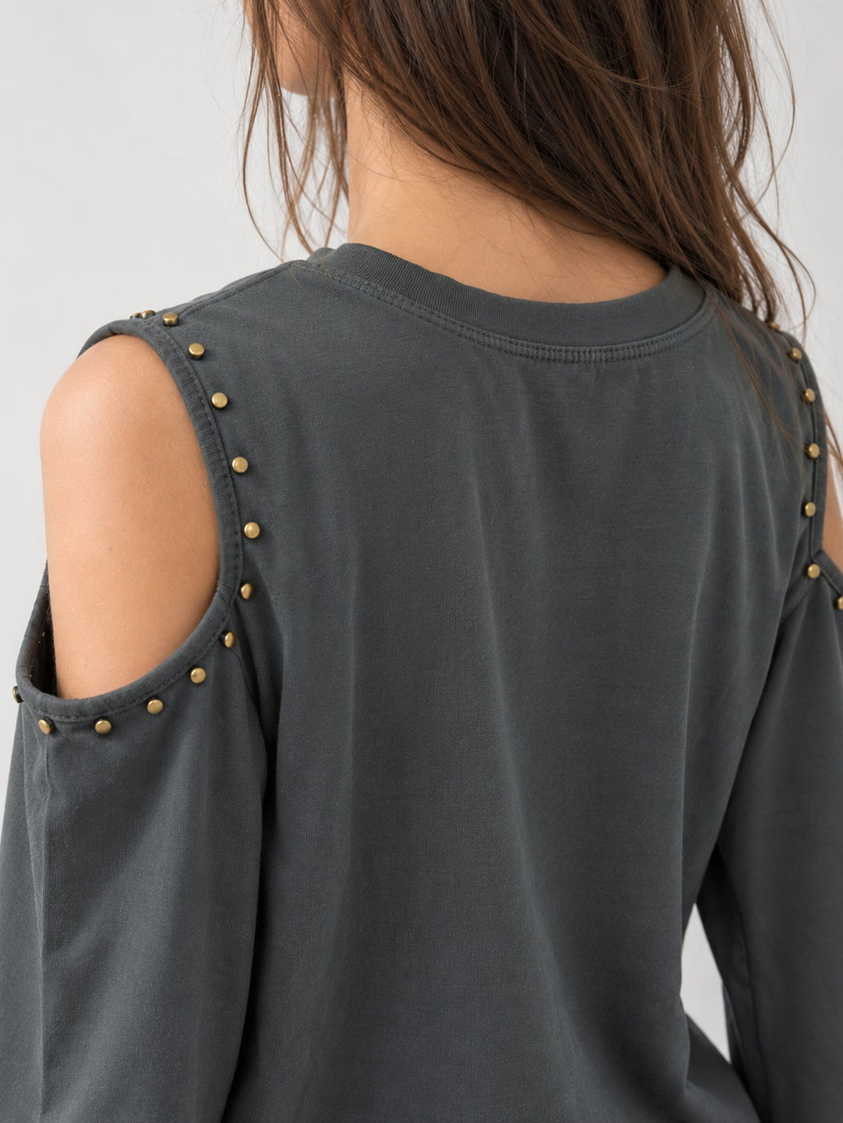 Détail rivets épaule gris foncé