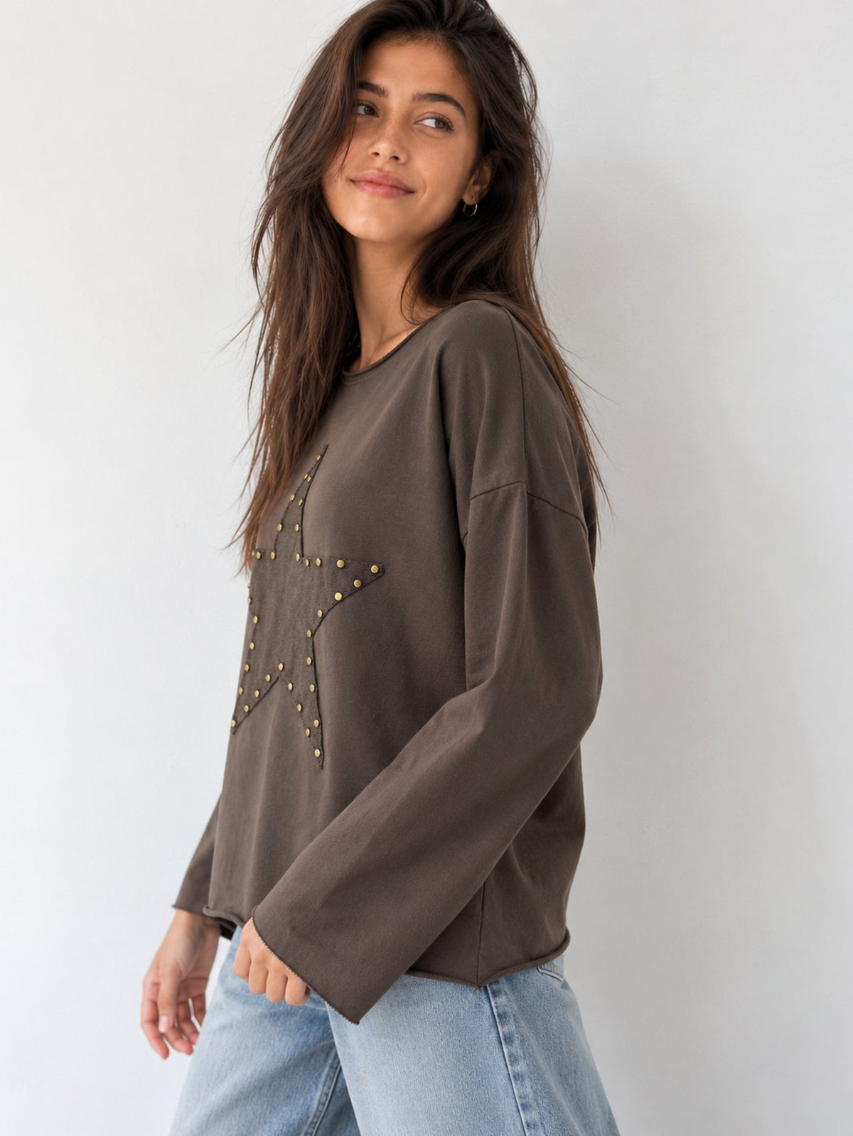 T‑shirt oversize col rond marron profil