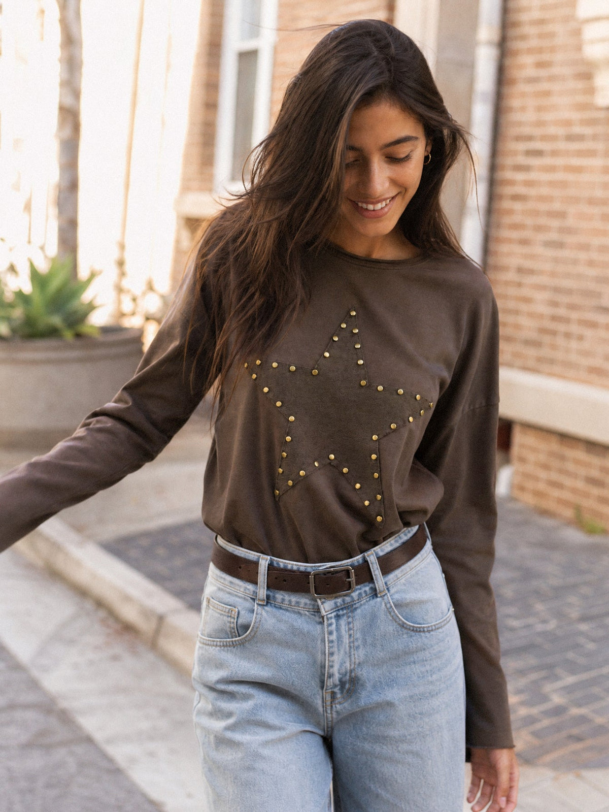 T‑shirt délavé marron en look de ville