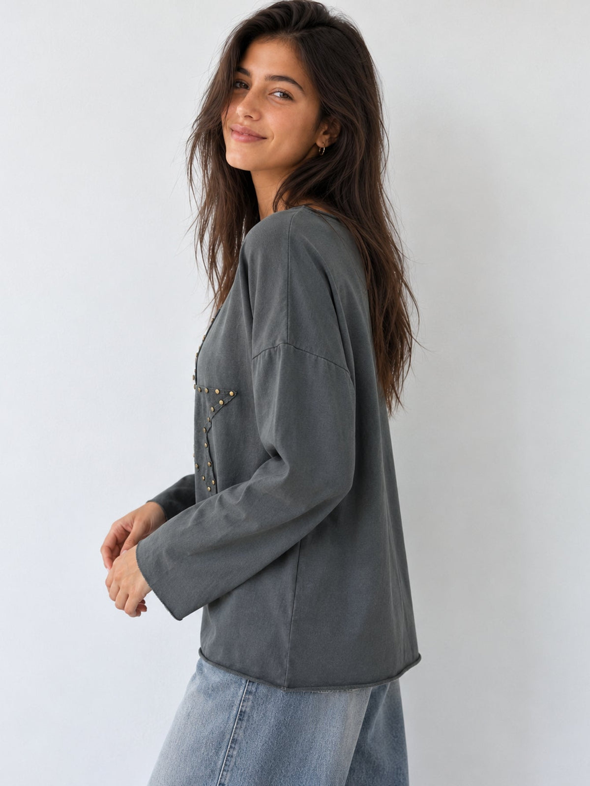 T‑shirt oversize col rond gris profil