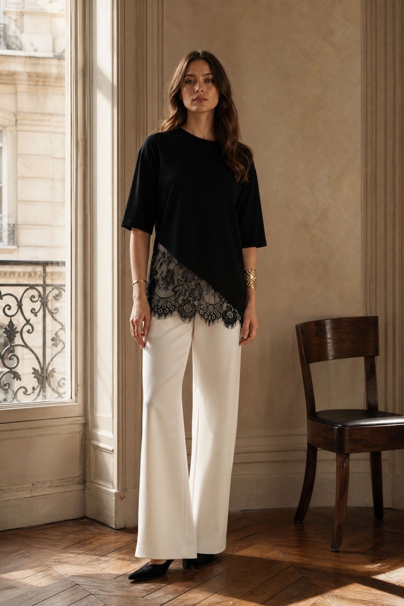 Top noir à dentelle manches mi longues