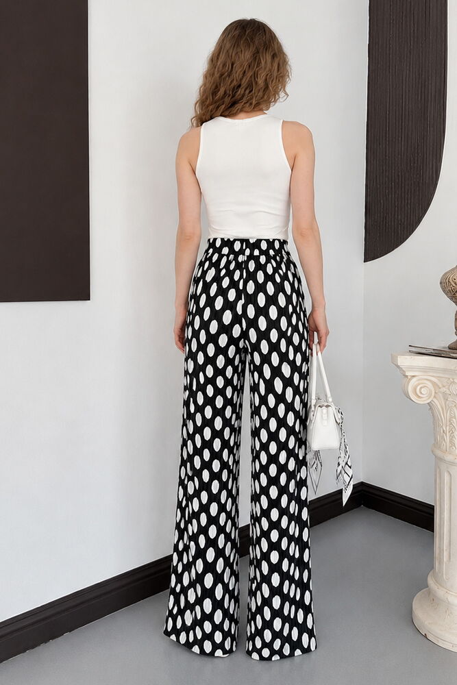 top noir a pois avec dentelle col rond image 2
