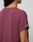 top oversize modal bordeaux détail manche