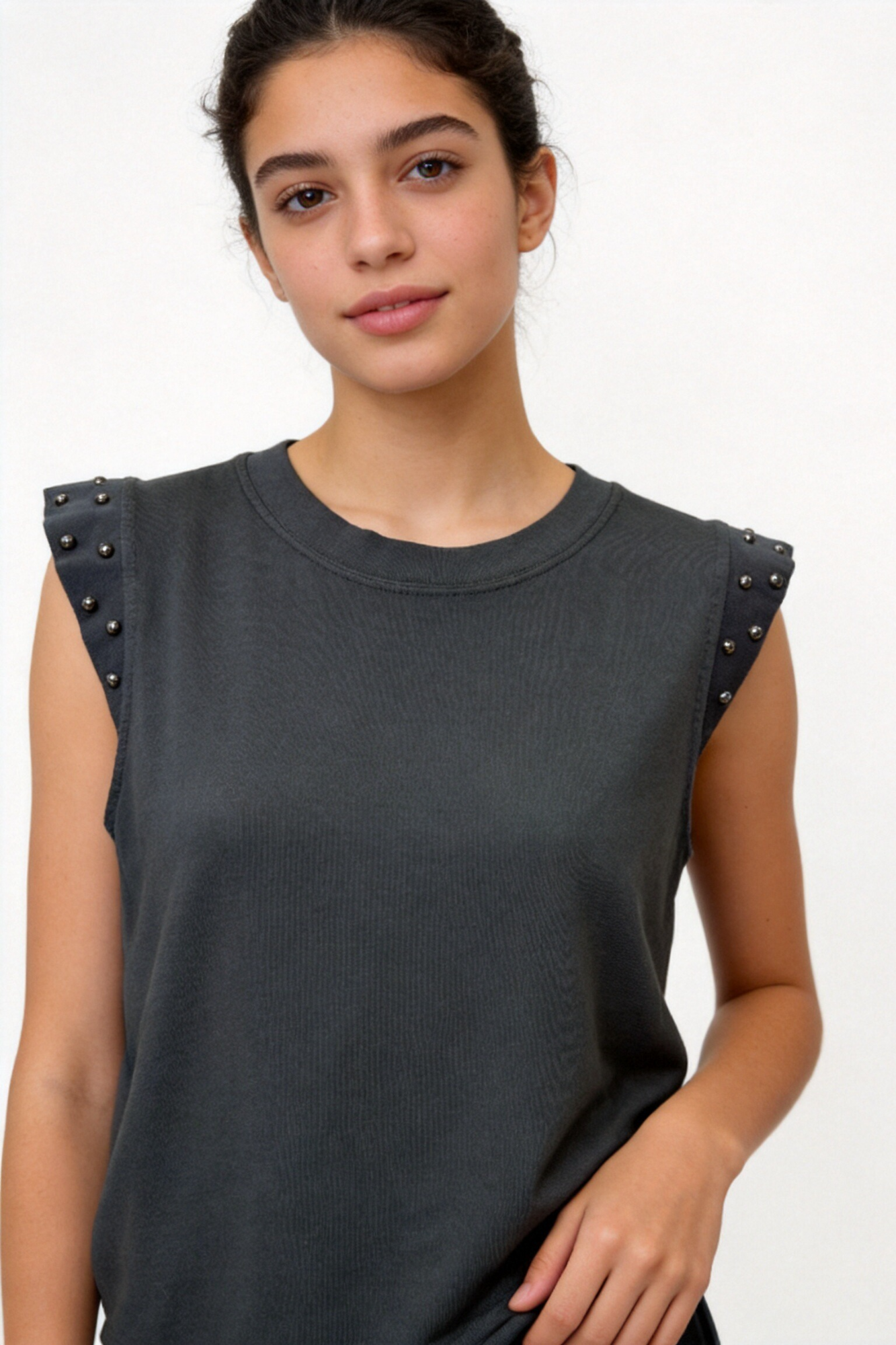 t shirt tachuelas image 2