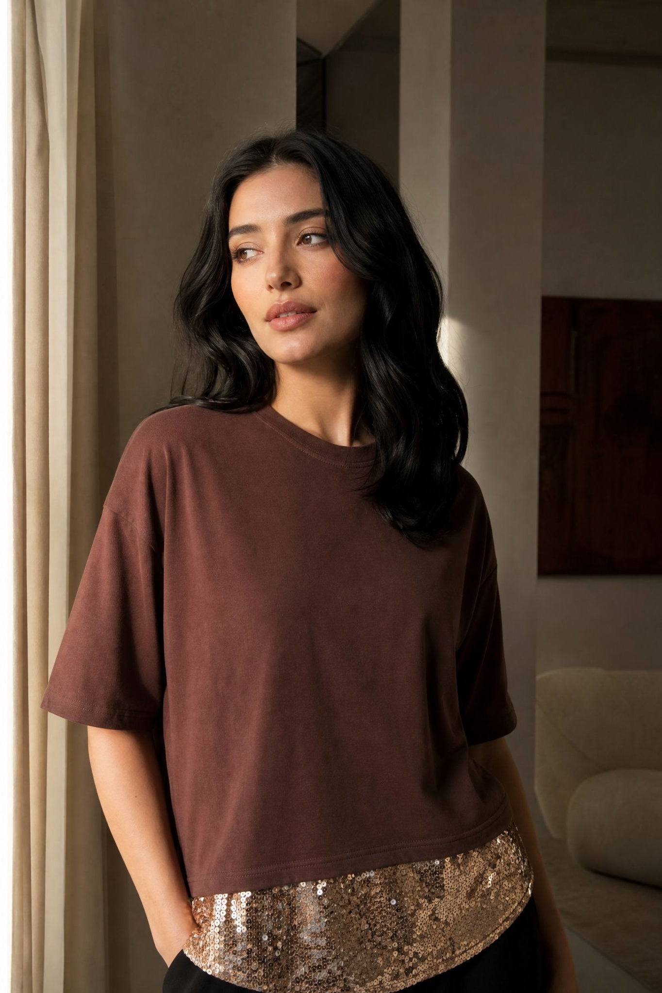 Top T shirt brun à ourlet pailleté