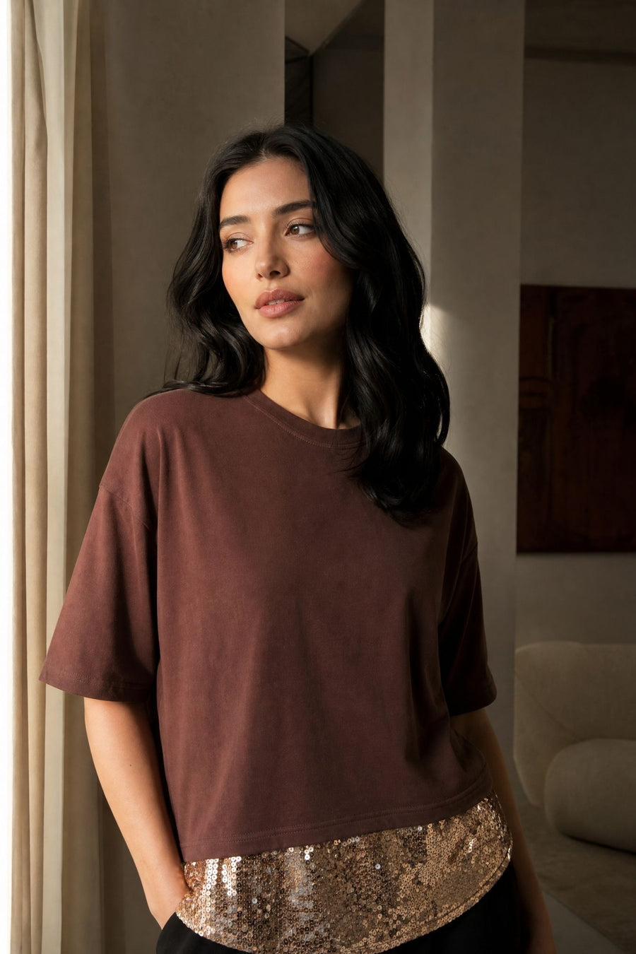Top T shirt brun à ourlet pailleté