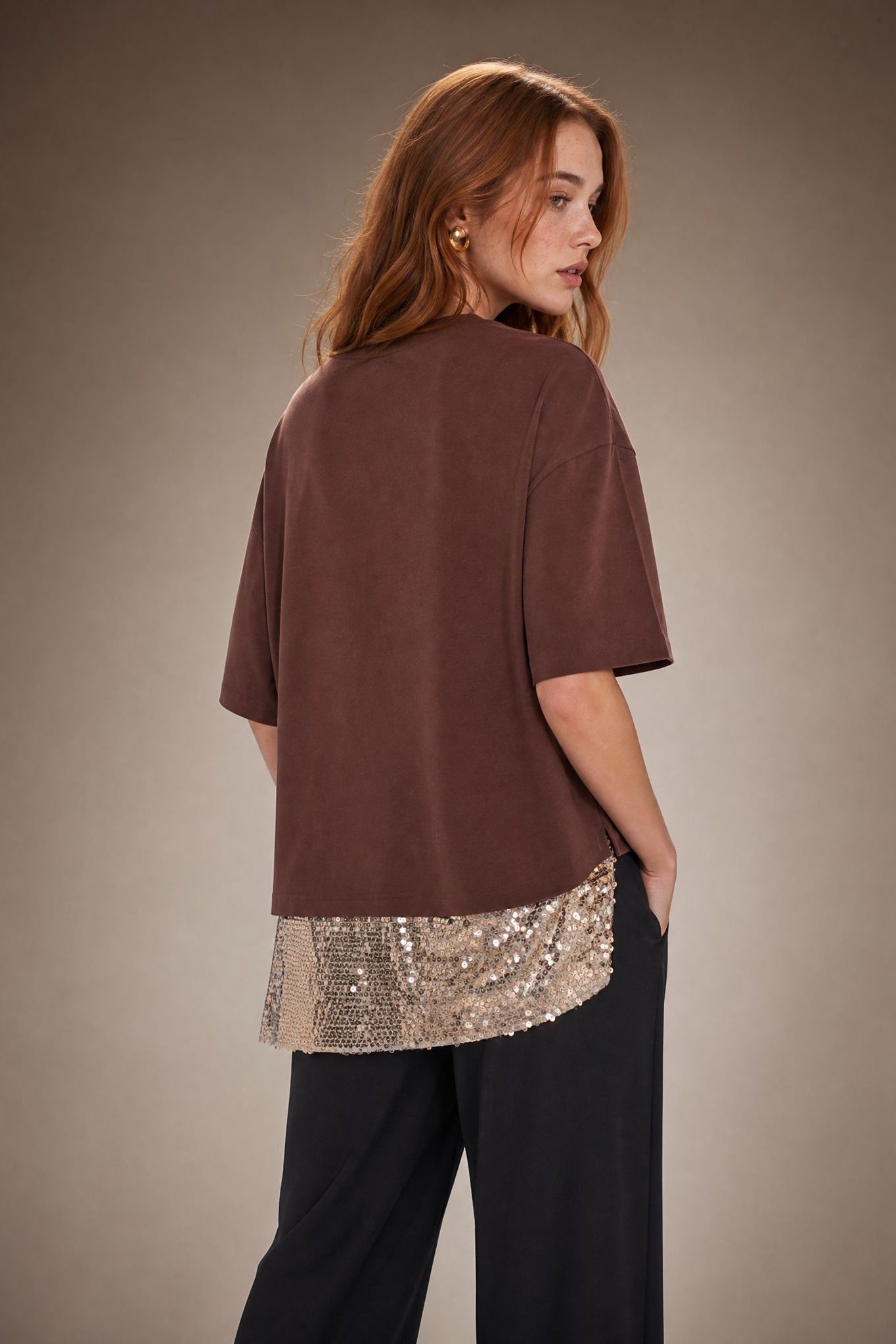 Top T shirt brun à ourlet pailleté