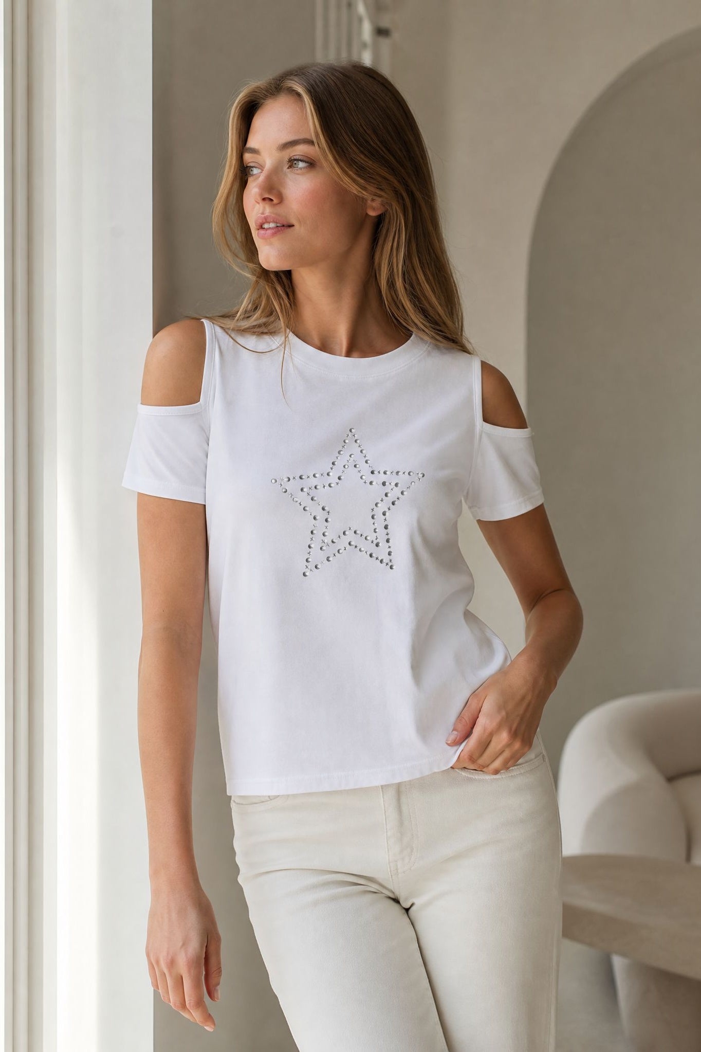 Top T shirt épaules ajourées étoile