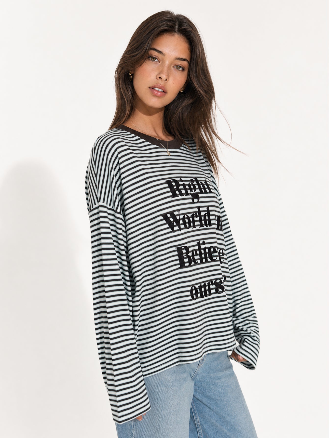 T‑shirt rayé noir blanc avec message
