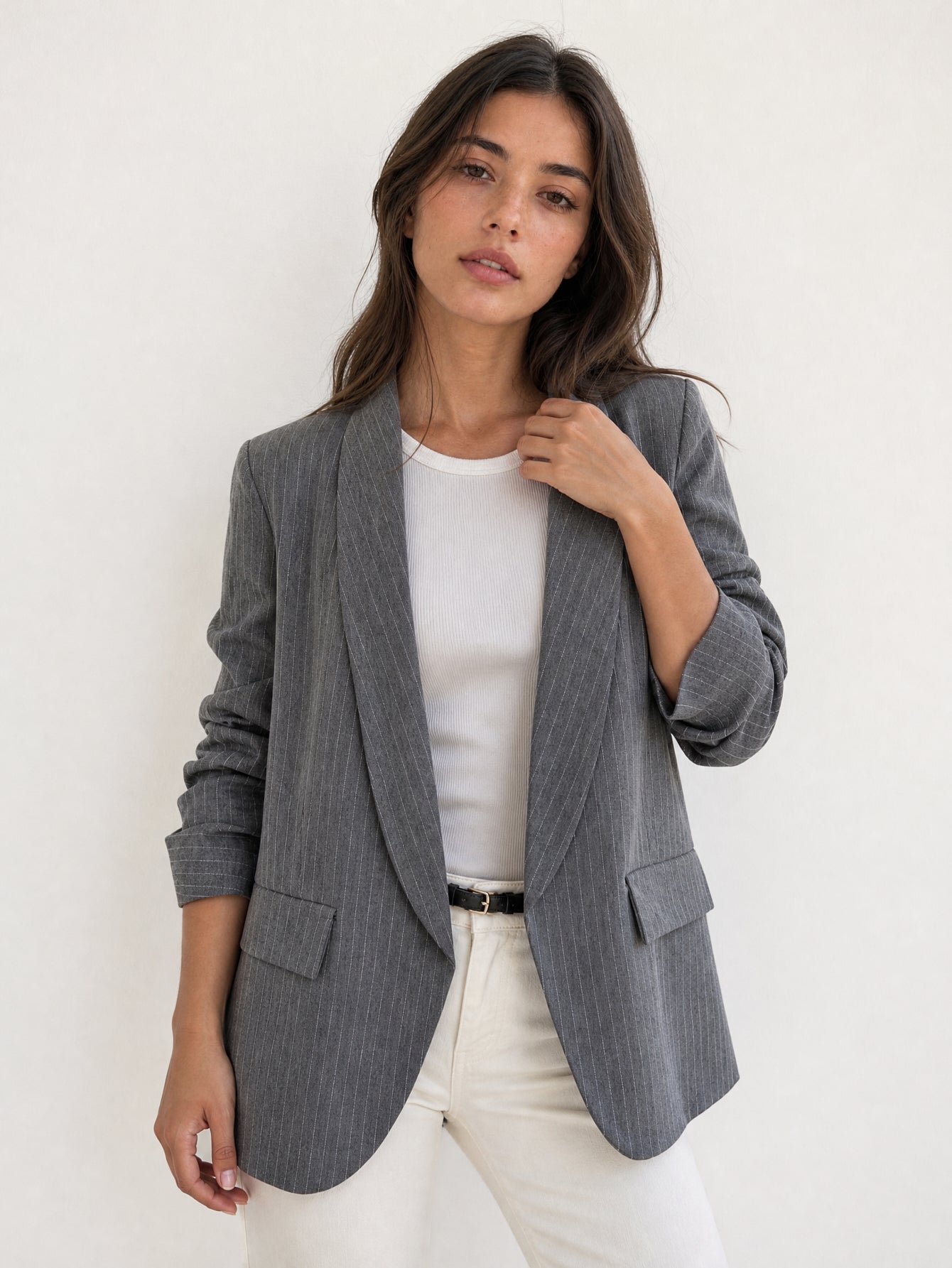 veste rayée grise devant