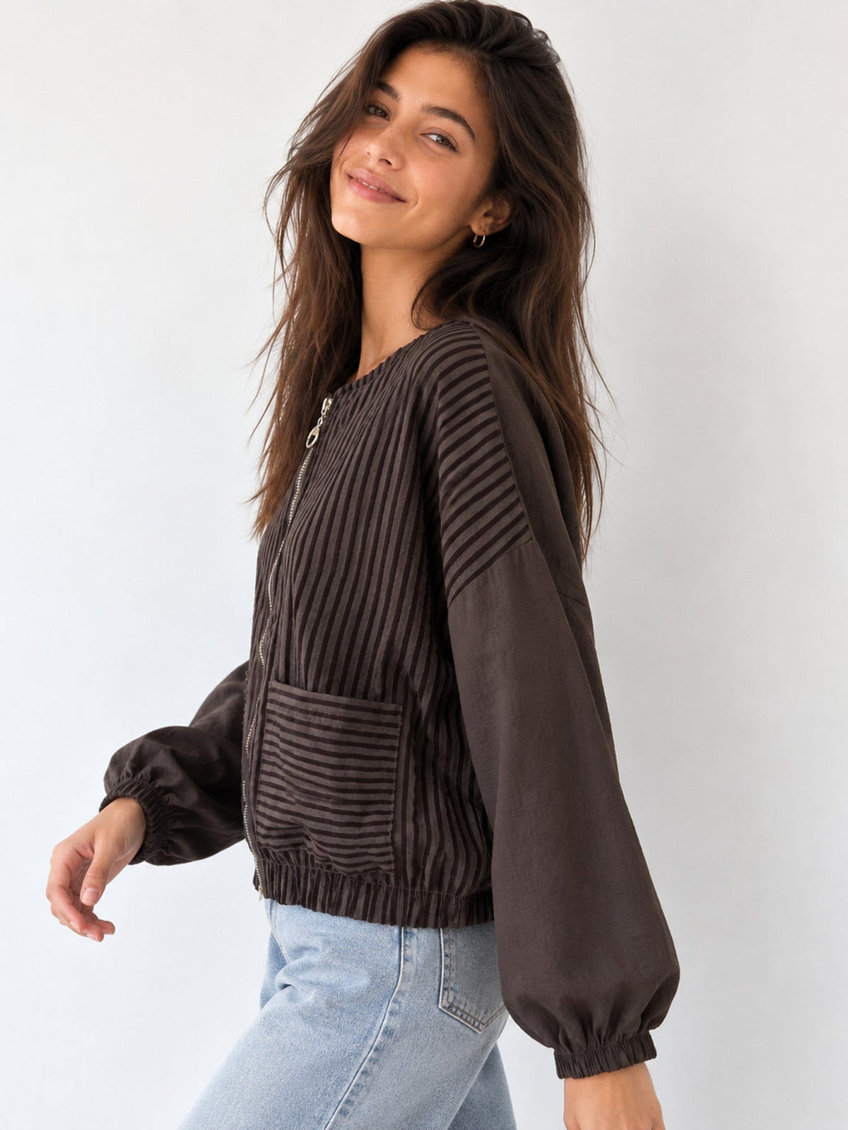 Profil blouson marron à rayures