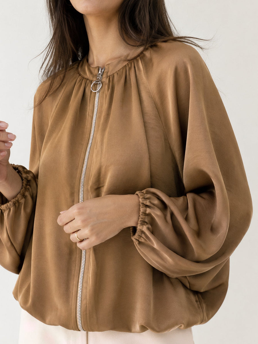 veste bomber satinée camel détail dos