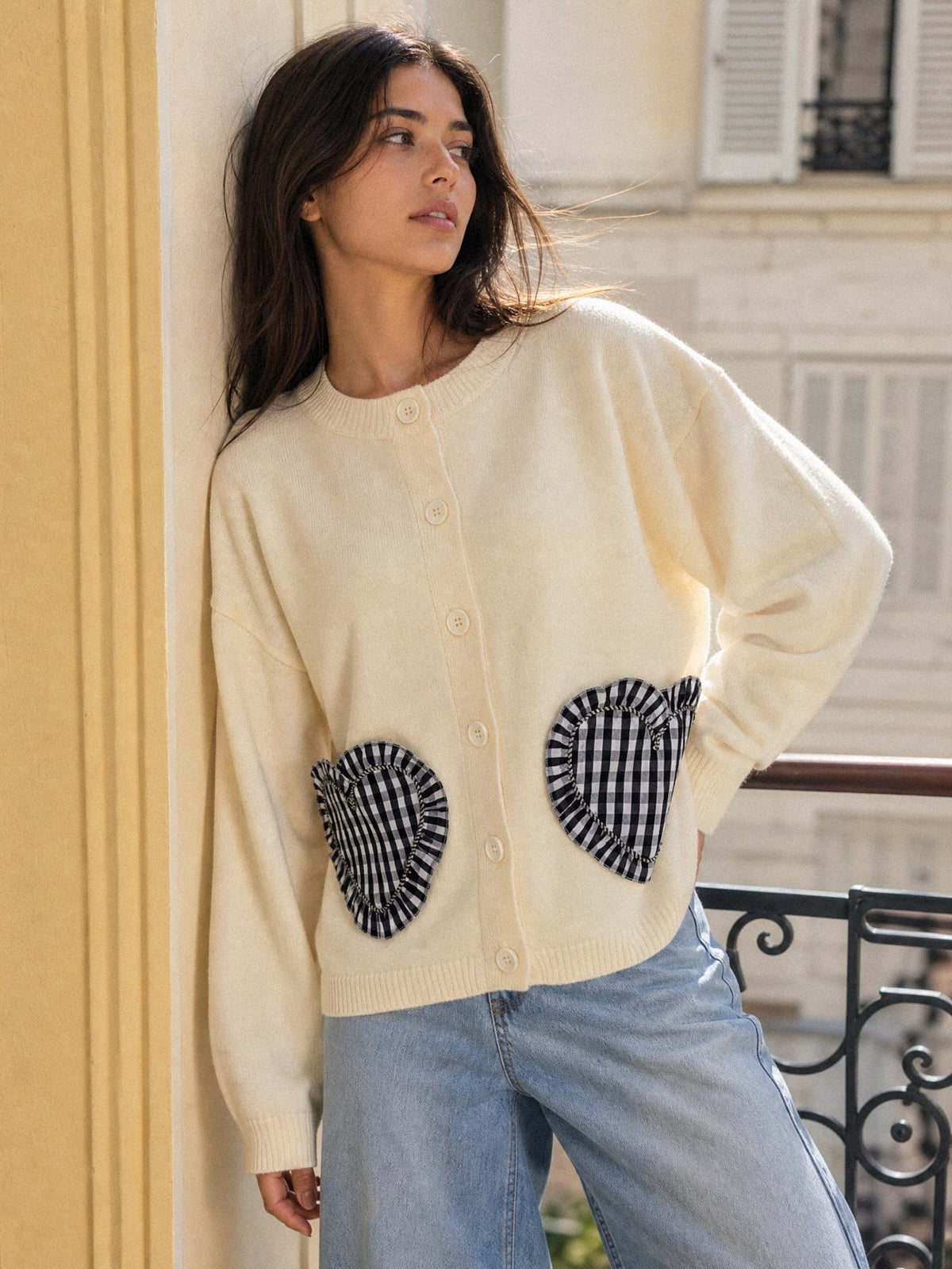Cardigan écru col rond boutonné