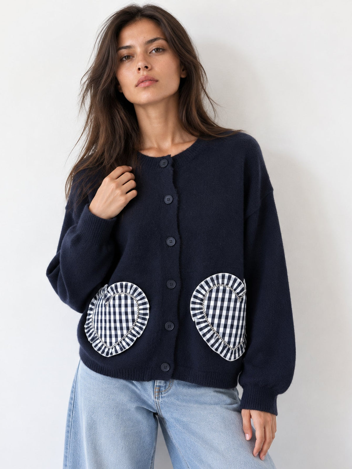 Cardigan en maille bleu nuit avec poches cœur vichy
