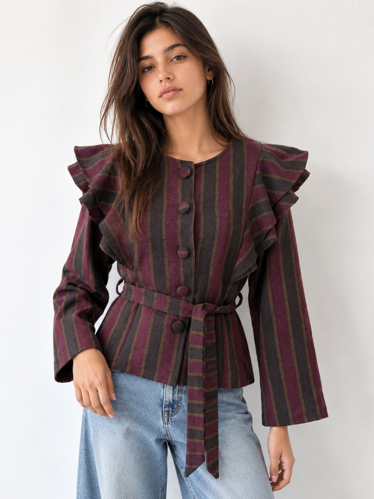 Veste rayée ceinturée vue de face