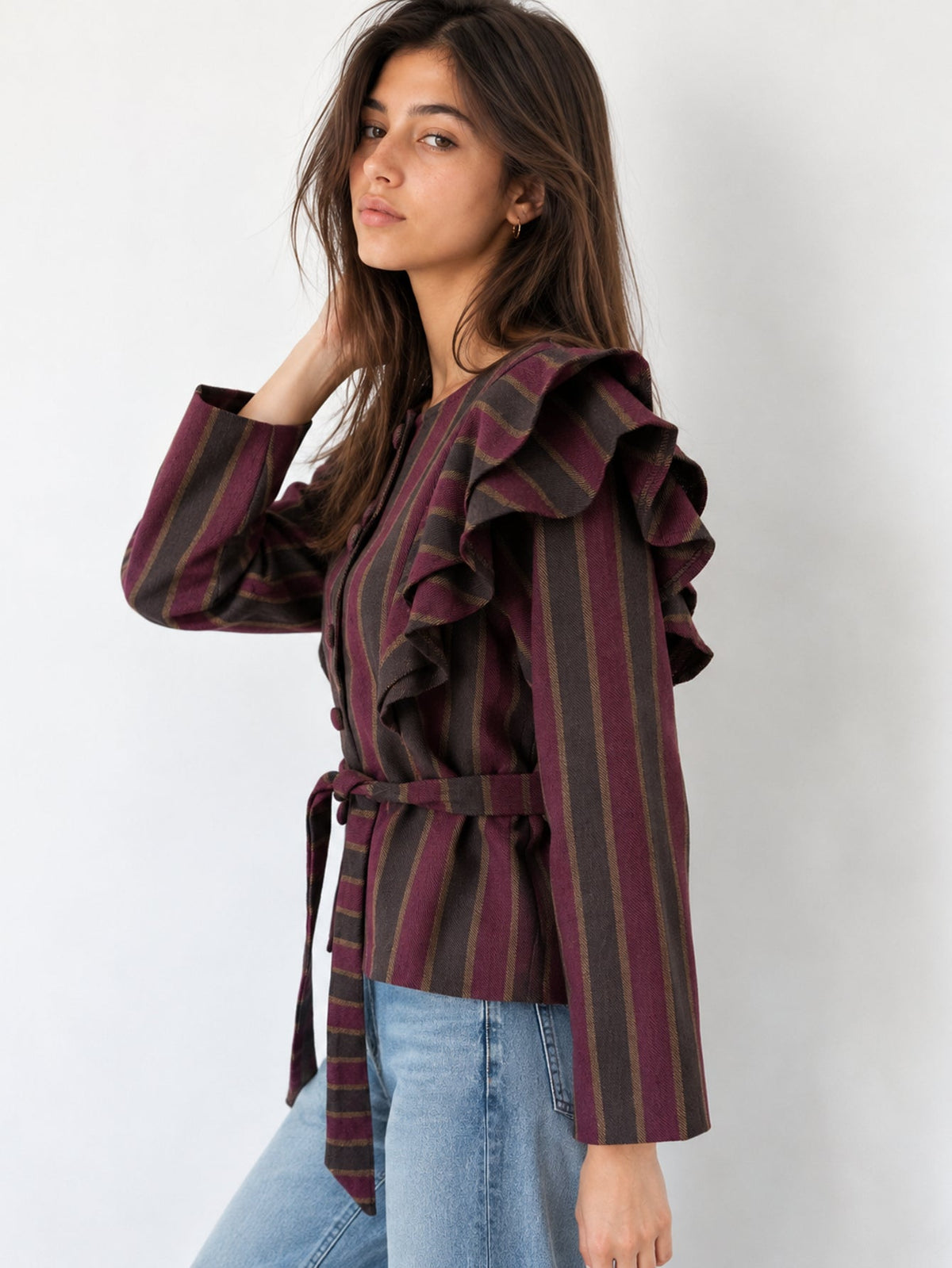 Veste rayée à volants vue de profil