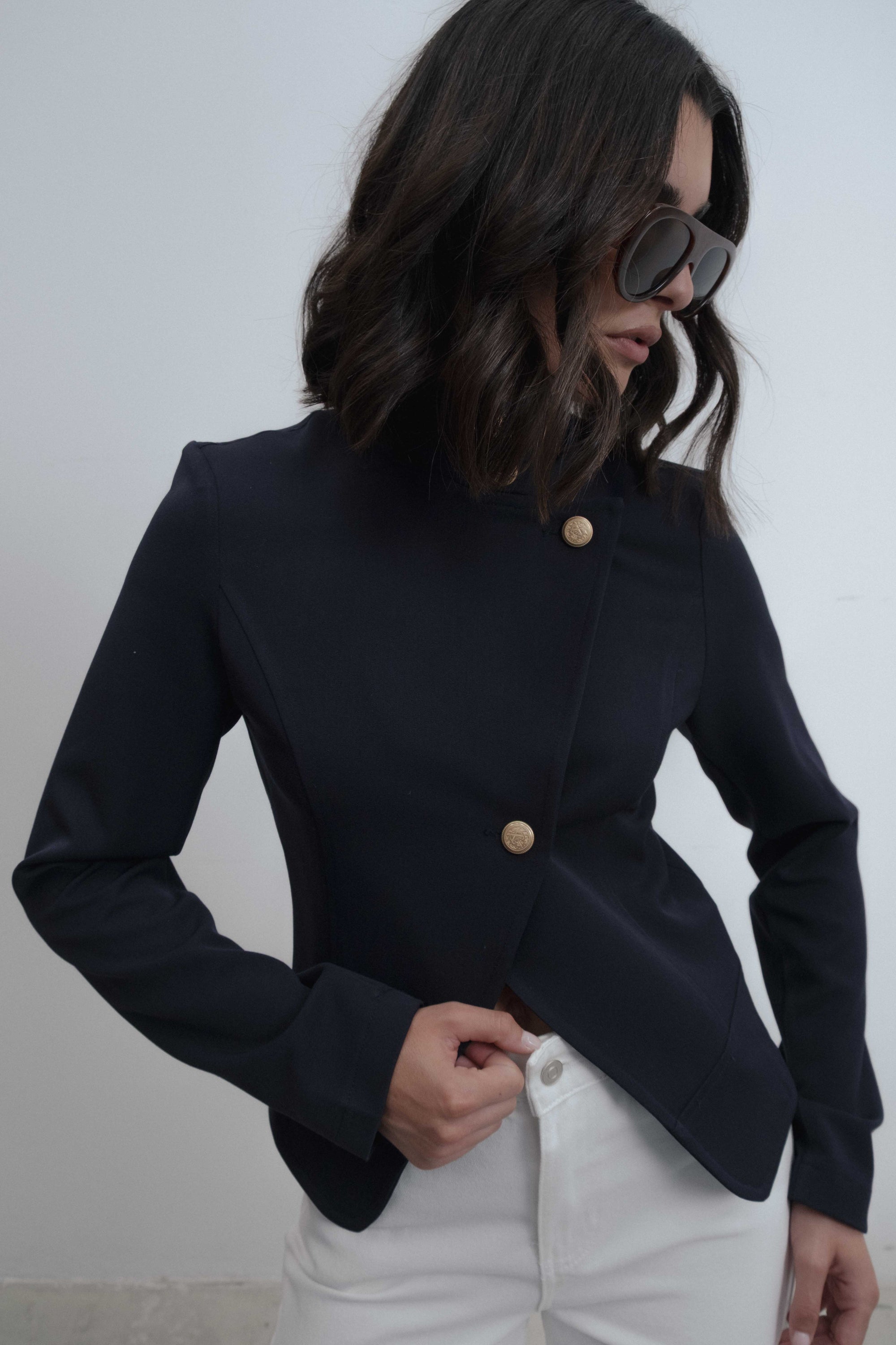 veste croisée marine vue trois quarts