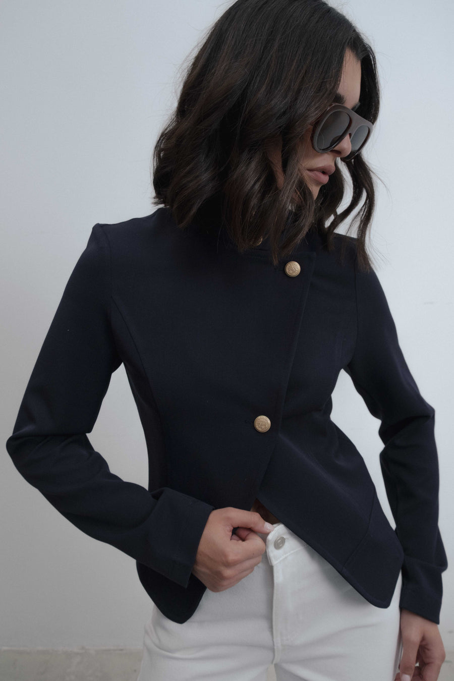 veste croisée marine vue trois quarts