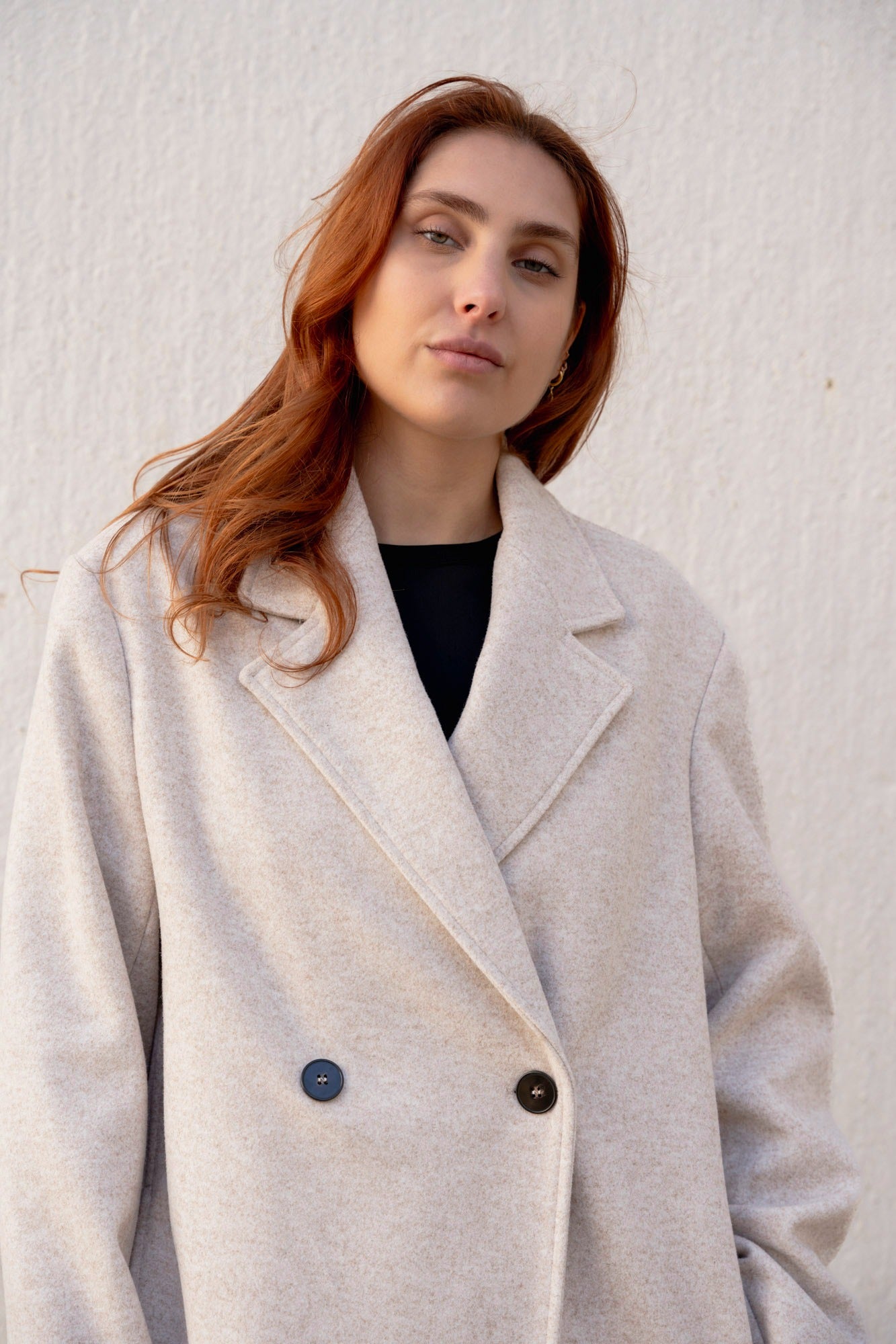 Manteau Croisé Femme – Élégance et Confort Hivernal