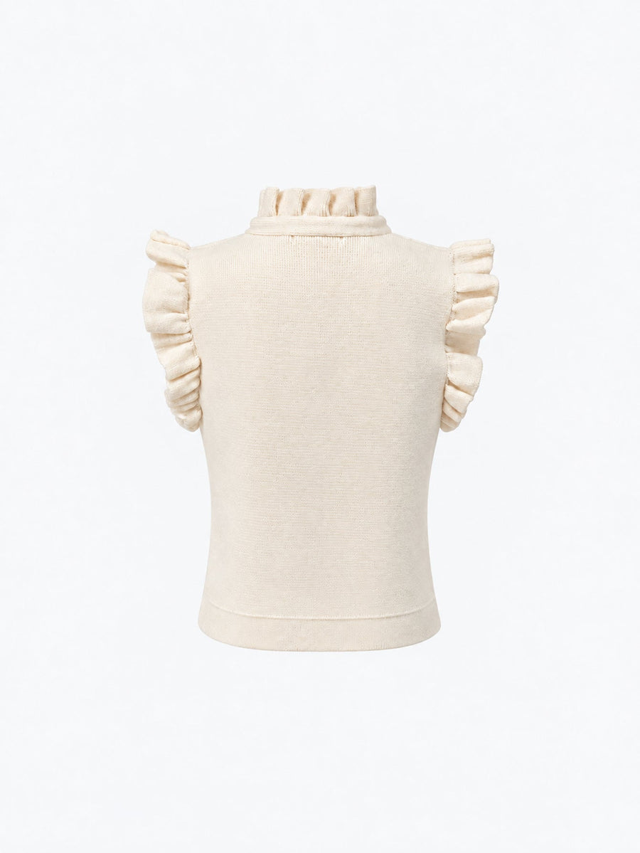 Gilet sans manches en maille à volants écru présenté de dos.
