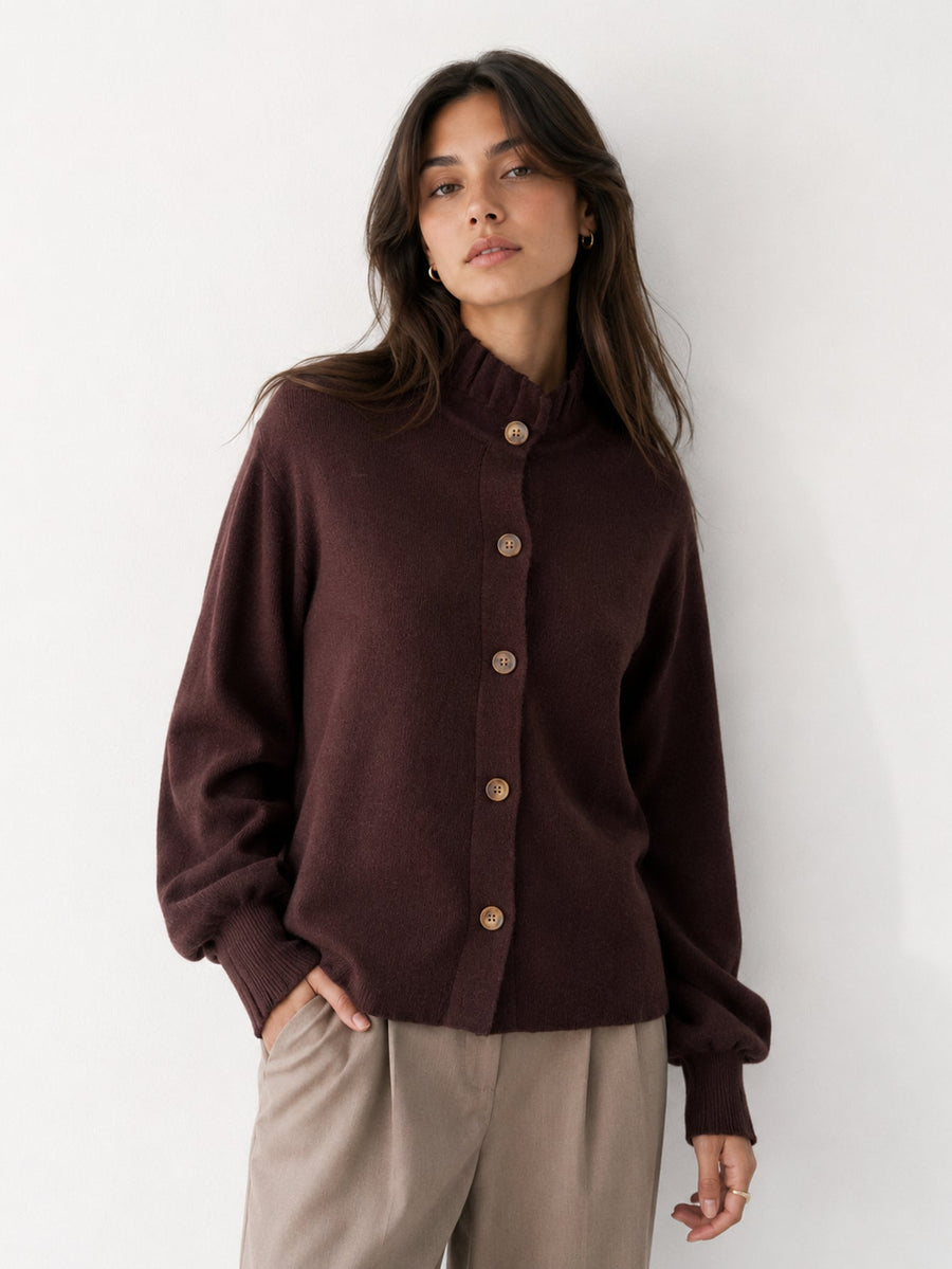 Cardigan boutonné brun col volanté